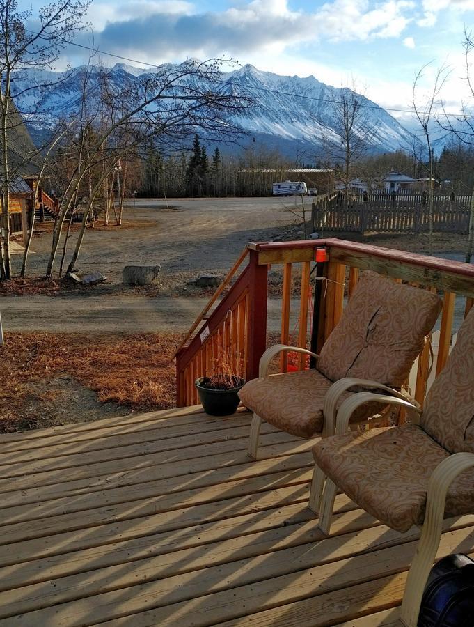 Wanderer'S Inn Backpackers Hostel Haines Junction Extérieur photo