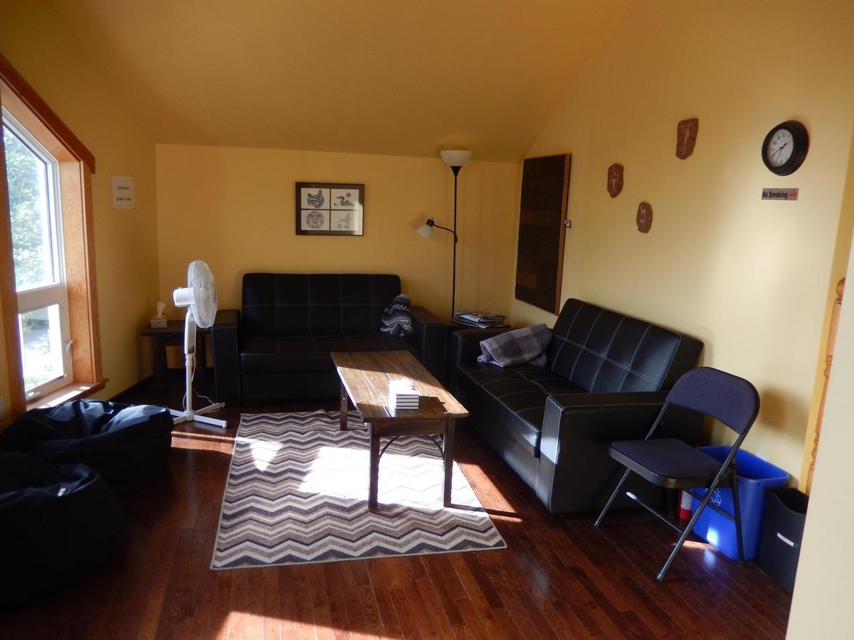 Wanderer'S Inn Backpackers Hostel Haines Junction Extérieur photo