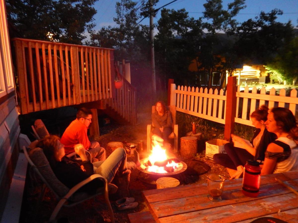 Wanderer'S Inn Backpackers Hostel Haines Junction Extérieur photo