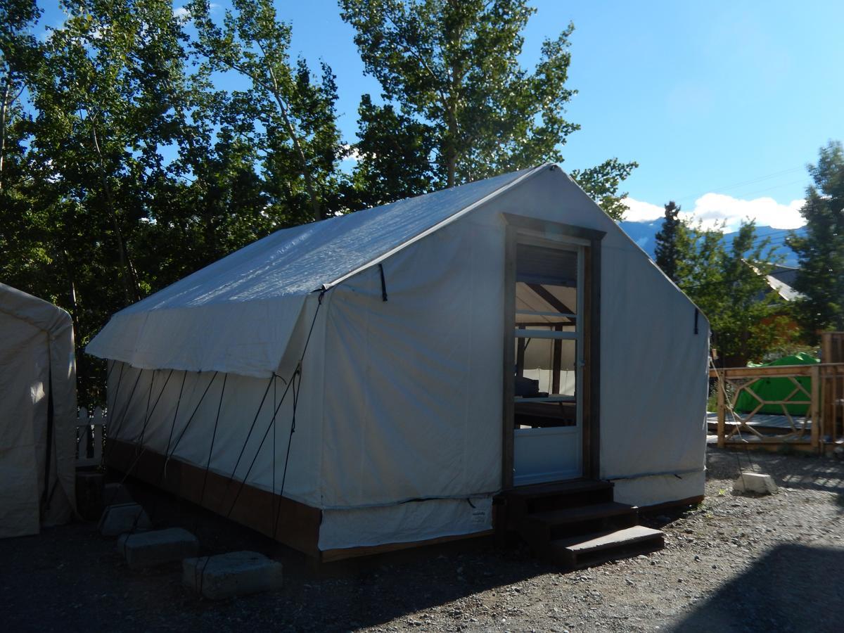 Wanderer'S Inn Backpackers Hostel Haines Junction Extérieur photo